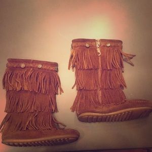 Youth moccasins Minnetonka boots. Gently used.